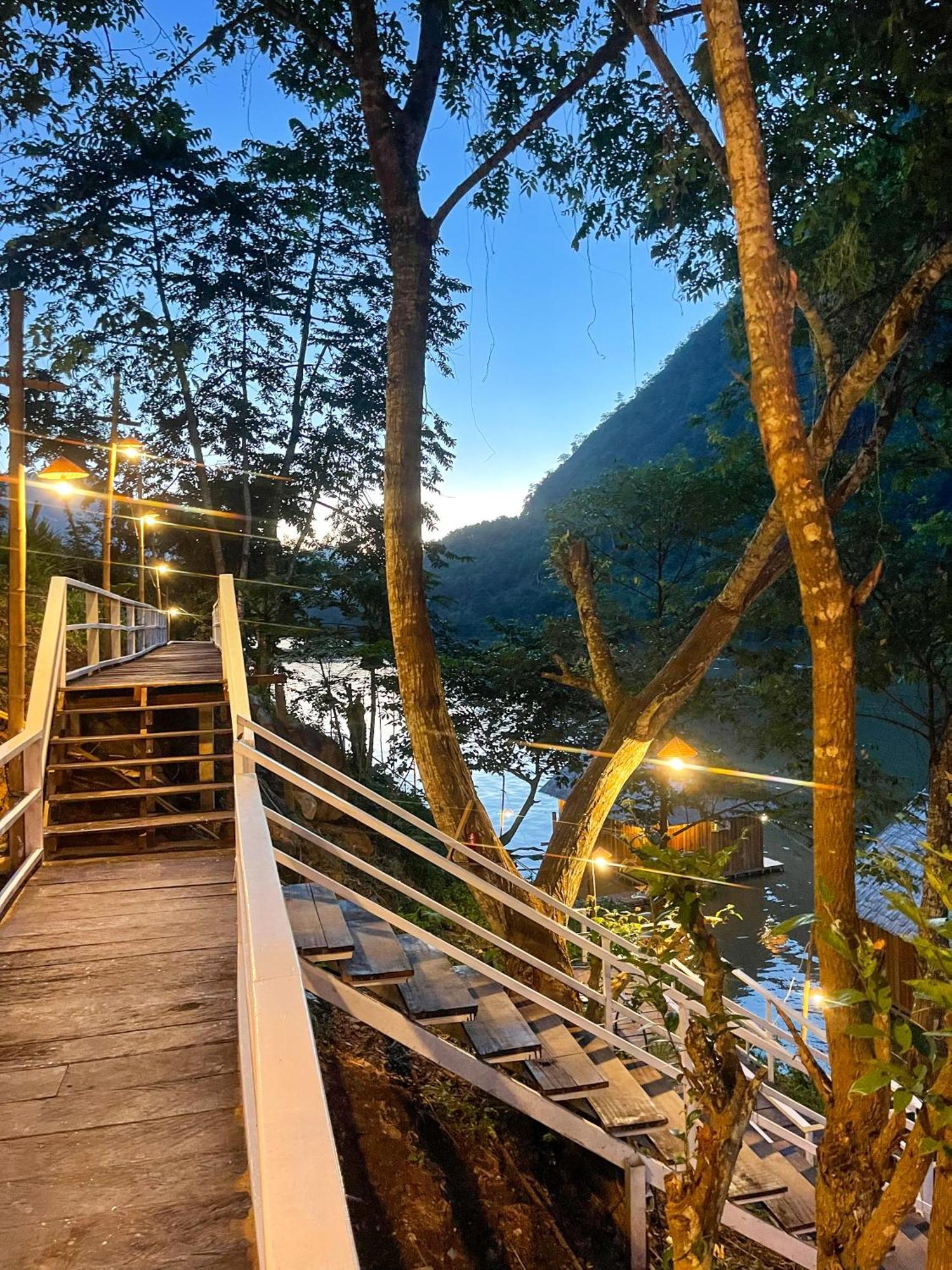 Nongkhiaw The Float House酒店 外观 照片